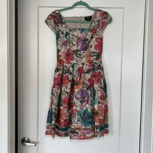 Anthropologie dress - worn once. Zipper back and pockets.